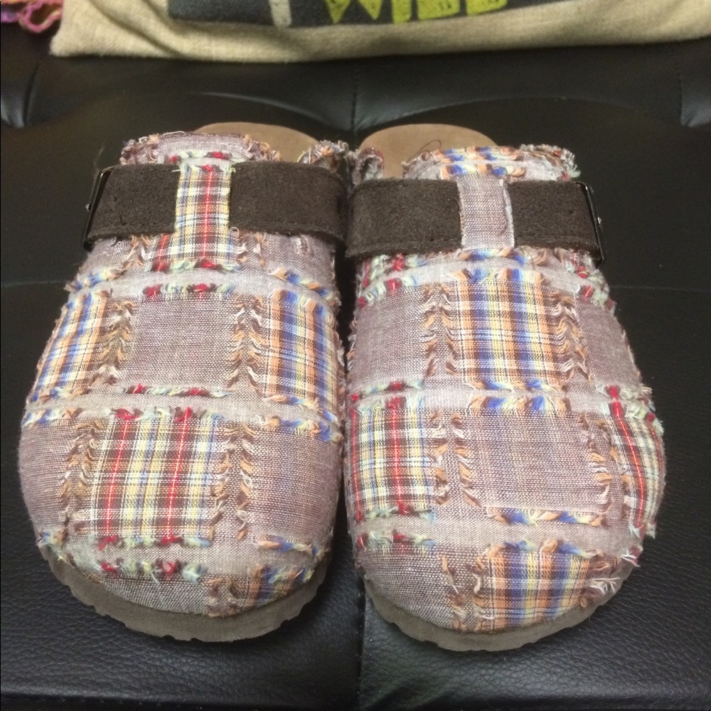 Multicolored patchwork slides